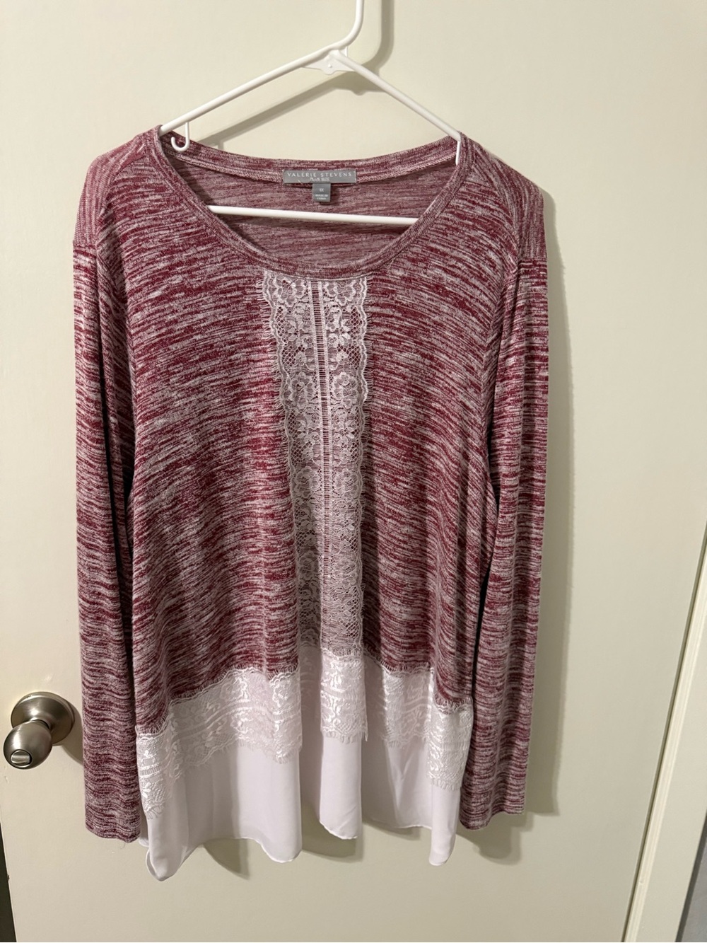 Valerie Stevens Marled Burgundy Heather Long-Sleeve Top with White Lace
